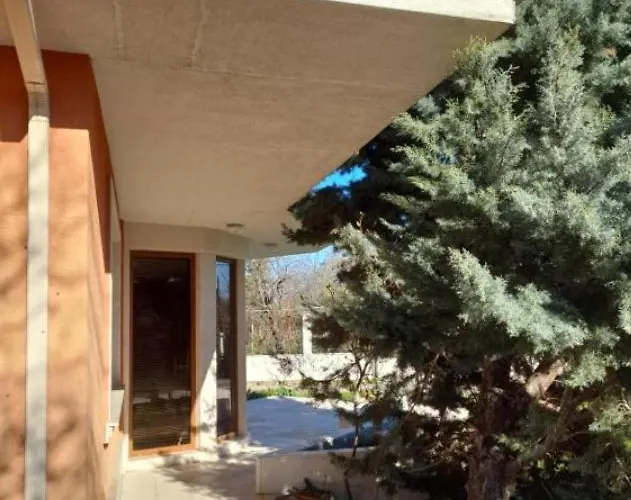 Pensjonat Villa B&B 3*